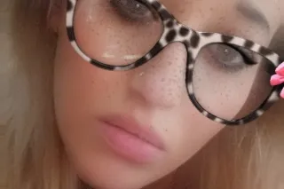 “Craving a filthy, no-limits blonde who’ll drain you dry tonight 😈💦 Your wallet & balls are about to thank me.” - Image 3