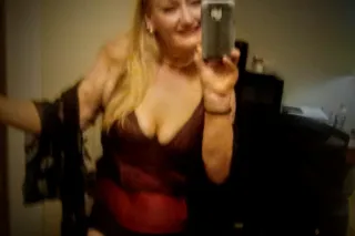 🥳 qv 60halfh 120 special today.🥳 for mature Gentlemen that need a satisfing moment to unwind & relieve stress - Image 9