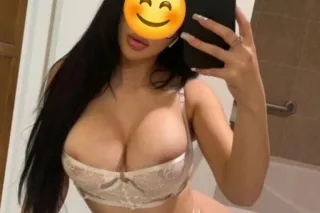 Latina sexi🤤 Muy Caliente 🔥 He... - Image 1