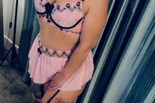 Ask about 4 hand special with anna Cum enjoy a Peachietime - Image 6