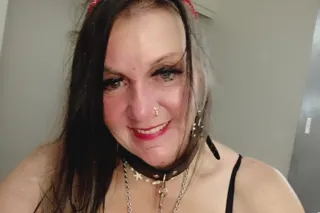 LOVE IS IN THE AIR AND I GOT A WHOLE LOT OF LOVE TO GIVE.... - Image 6